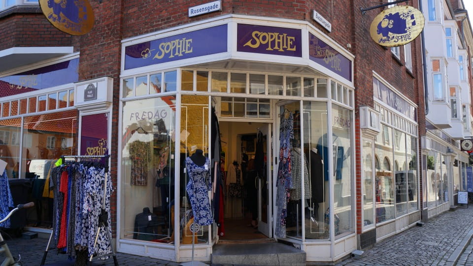 Sophies Tøjhus' butik